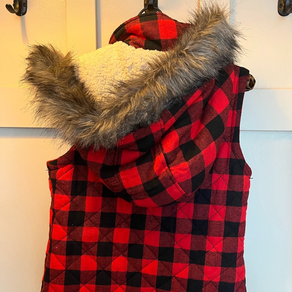 Vest - Picture 3 of 3